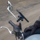 Quad Lock telefontartó tükörszárra 