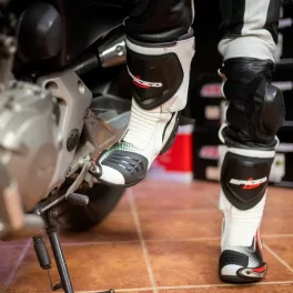 Motoros csizmák